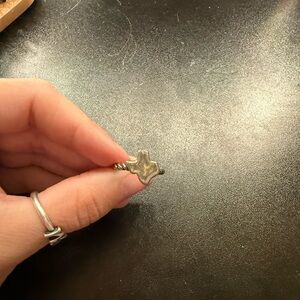 James Avery Silver Solitaire Ring with Elegant Design